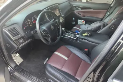 Toyota Crown 2017, 122500 км, за 99148.38 CNY - фото 15