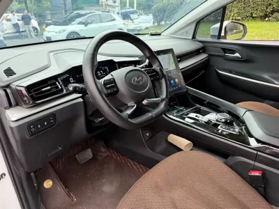 Hyundai Custo 2023, 66000 км, за 93800 CNY - фото 7
