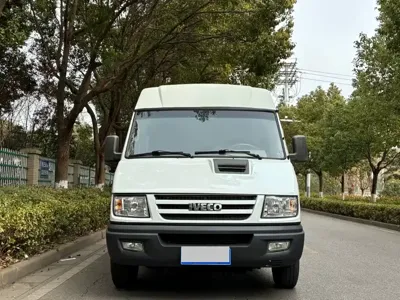 IVECO Daily 2017, 100000 км, за 23800 CNY