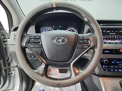 Hyundai Sonata 2015, 137056 км, за 7500000 KRW - фото 9