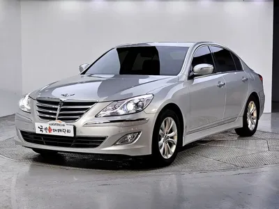 Hyundai Genesis · 2012 год