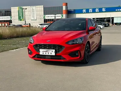 Ford Focus · 2018 год