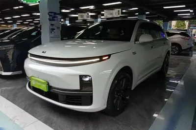 Li Auto L7 · 2023 год
