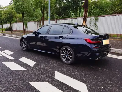 BMW 3 Series 2022, 58000 км, за 148800 CNY