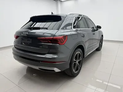 Audi Q3 2022, 19000 км, за 195799 CNY