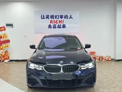 BMW 3 Series 2022, 64000 км, за 139800 CNY
