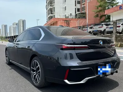 BMW 7 Series 2024, 69000 км, за 450000 CNY