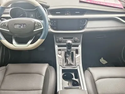 Geely Emgrand 2020, 51000 км, за 27799 CNY - фото 6