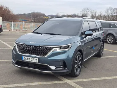 Kia Canival · 2023 год