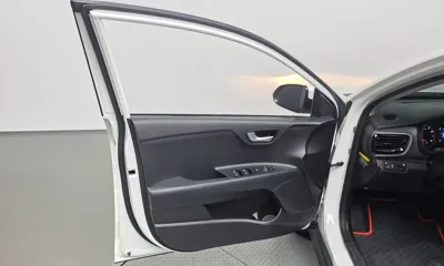 Kia Stonic 2019, 87439 км, за 11800000 KRW - фото 24