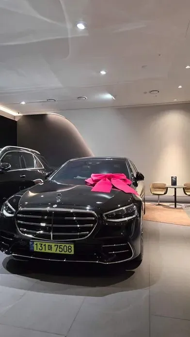 Mercedes-Benz S-Class · 2026 год