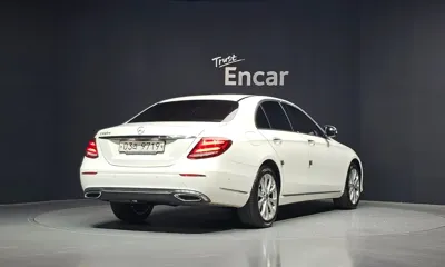 Mercedes-Benz E-Class 2019, 163983 км, за 19200000 KRW - фото 2