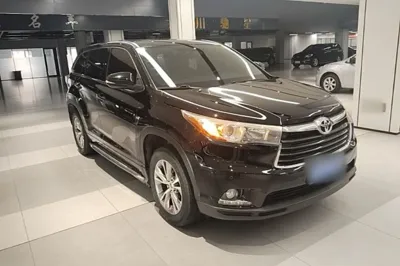 Toyota Highlander 2015, 69100 км, за 82860.45 CNY