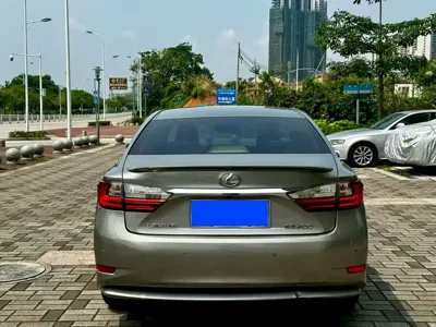 Lexus ES 2017, 150000 км, за 78800 CNY - фото 8