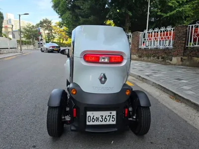 Renault-KoreaSamsung Twizy 2018, 24050 км, за 1300000 KRW