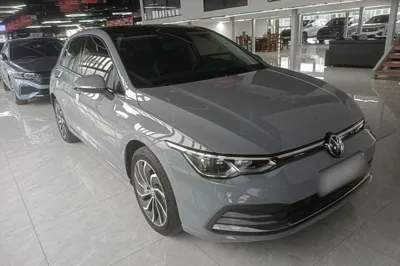 Volkswagen Golf 2021, 32200 км, за 101537.17 CNY