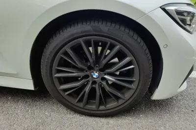BMW 3 Series 2021, 111700 км, за 138033.49 CNY - фото 8