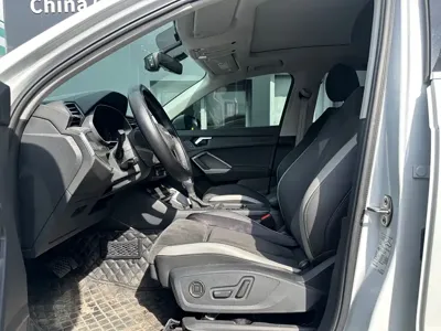 Audi Q3 2022, 32000 км, за 185000 CNY