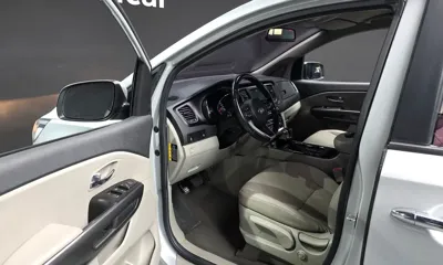 Kia Canival 2019, 77913 км, за 11990000 KRW - фото 11