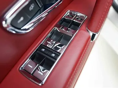Bentley Flying Spur 2017, 56000 км, за 864800 CNY - фото 11