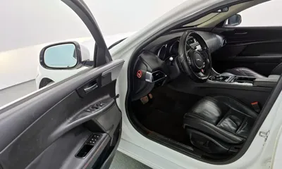 Jaguar XE 2017, 117641 км, за 6600000 KRW - фото 10