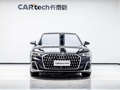 Audi A8 2022, 28000 км, за 488000 CNY