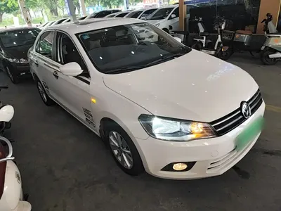 Volkswagen Jetta 2014, 80700 км, за 16200 CNY