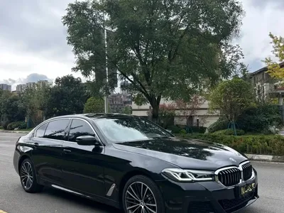 BMW 5 Series 2024, 39000 км, за 225799 CNY