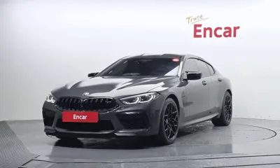 BMW M8 · 2020 год