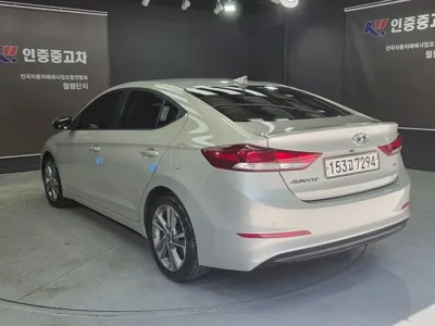 Hyundai Avante 2018, 138000 км, за 8600000 KRW