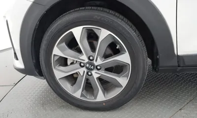 Kia Stonic 2018, 38954 км, за 15500000 KRW - фото 5