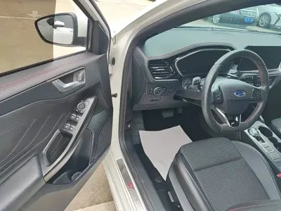 Ford Focus 2021, 54600 км, за 56100 CNY - фото 16