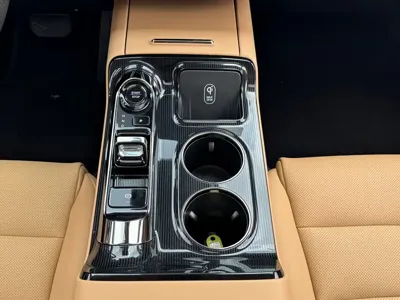 GAC Motor 传祺E8 PHEV 2024, 12000 км, за 139800 CNY - фото 15