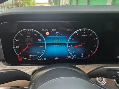 Mercedes-Benz E-Class 2021, 61500 км, за 1400000 KRW