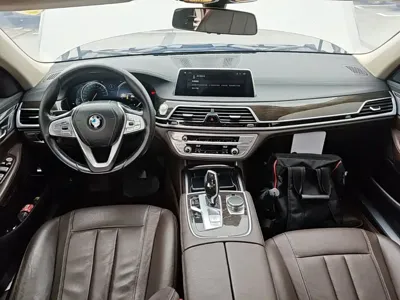 BMW 7 Series 2017, 174700 км, за 141600 CNY - фото 10