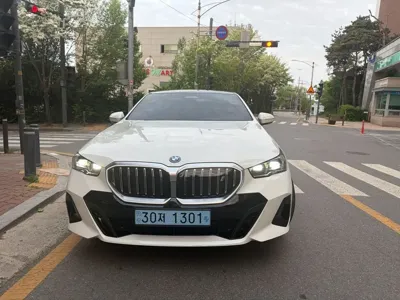 BMW i5 · 2026 год