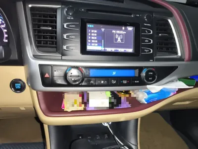 Toyota Highlander 2015, 155500 км, за 90718.9 CNY - фото 14
