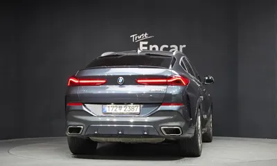 BMW X6 2022, 61775 км, за 72000000 KRW