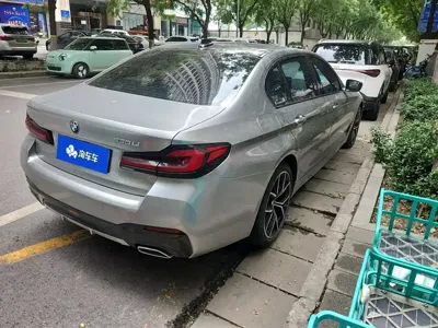BMW 5 Series 2022, 61600 км, за 208400 CNY