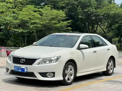 Toyota Camry · 2013 год