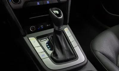 Hyundai Avante 2017, 90845 км, за 9300000 KRW - фото 9