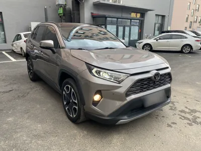 Toyota RAV4 2020, 52700 км, за 128250.49 CNY - фото 3
