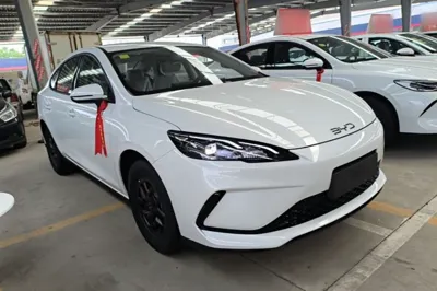 BYD Seal 05 DM-i 2026, 100 км, за 87458.21 CNY - фото 4