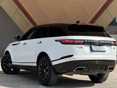 Land Rover Velar 2018, 80000 км, за 168800 CNY