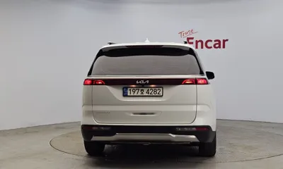 Kia Canival 2023, 60058 км, за 27000000 KRW