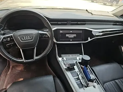Audi A6L 2021, 102100 км, за 202000 CNY - фото 12