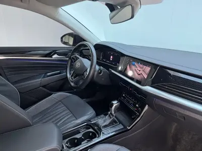 Volkswagen Passat 2023, 40000 км, за 99500 CNY - фото 15