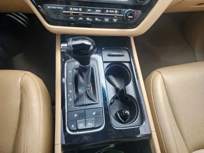 Kia Canival 2016, 186740 км, за 8500000 KRW - фото 11