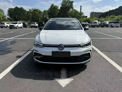 Volkswagen Golf 2023, 45000 км, за 125800 CNY - фото 2