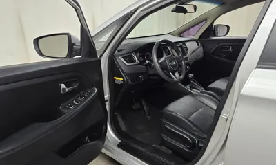 Kia Carens 2015, 66304 км, за 6500000 KRW - фото 11